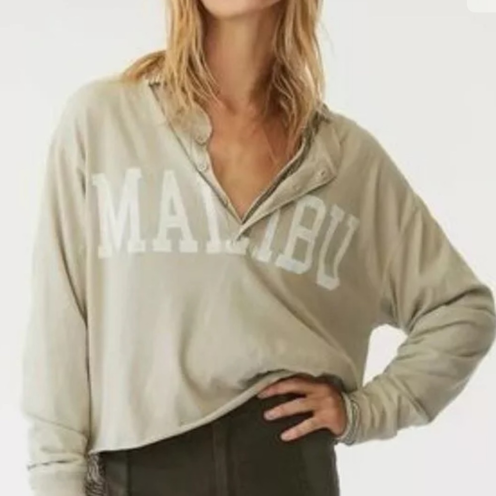 Daydreamer Malibu Henley Crop Pullover Large